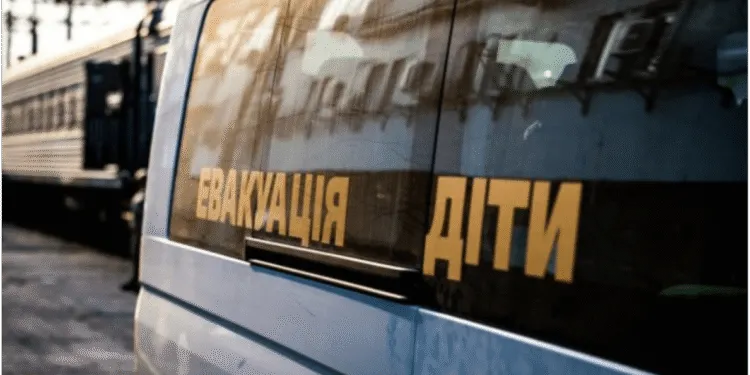 Масштабна евакуація: майже 3000 жителів Дніпропетровщини мають виїхати з небезпечних зон