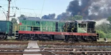 На Дніпропетровщині ворог атакував залізницю та заправку: наслідки