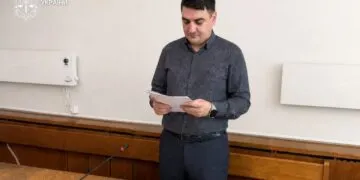 У Дніпрі чоловік ґвалтував свою доньку та знімав це на відео для даркнету