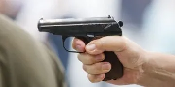 На Дніпропетровщині чоловік стріляв у безхатька
