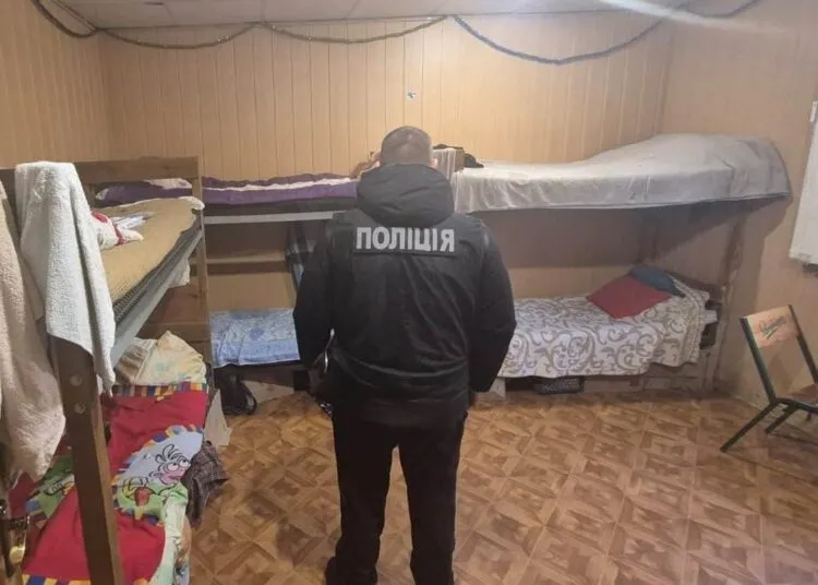 На Дніпропетровщині закрили фейкові реабілітаційні центри, де незаконно утримували 300 людей