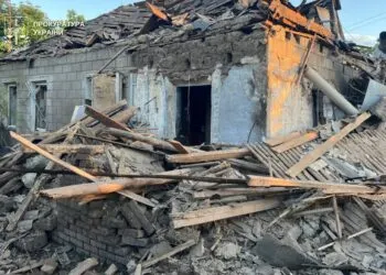 На Дніпропетровщині через обстріли четверо поранених, серед них 17-річний хлопець