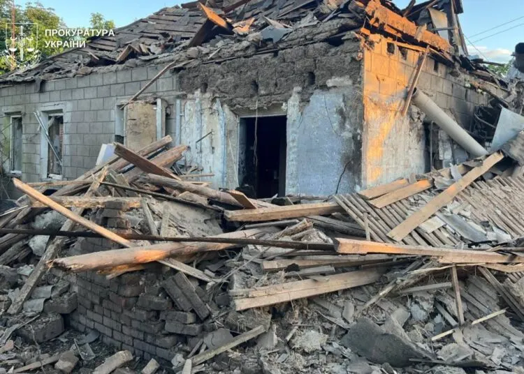 На Дніпропетровщині через обстріли четверо поранених, серед них 17-річний хлопець