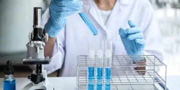 ГРВІ відступає, а кліщі атакують: епідемічна ситуація на Дніпропетровщині