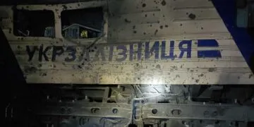 На Дніпропетровщині російський дрон пошкодив електровоз: деталі