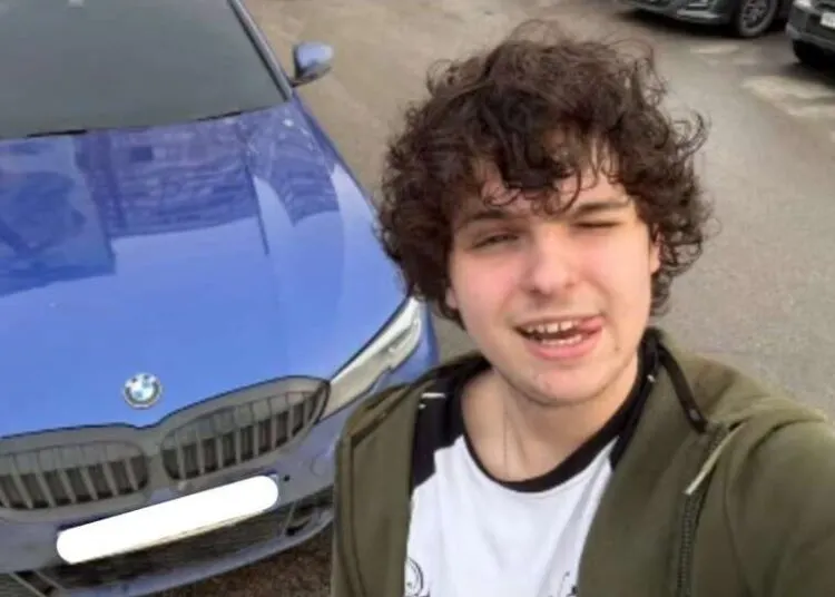 У Дніпрі неповнолітній блогер на BMW збив мотоцикліста та намагався обдурити копів