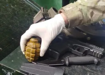 Від саморобного пістолета до гранатометів: у жителя Кам'янського знайшли склад боєприпасів