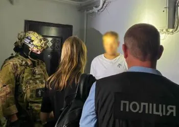 У Дніпрі затримали іноземців, які катували хлопця через вигаданий борг у 10 тис доларів