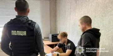 У Дніпрі ТЦК викинули хворого чоловіка біля смітника