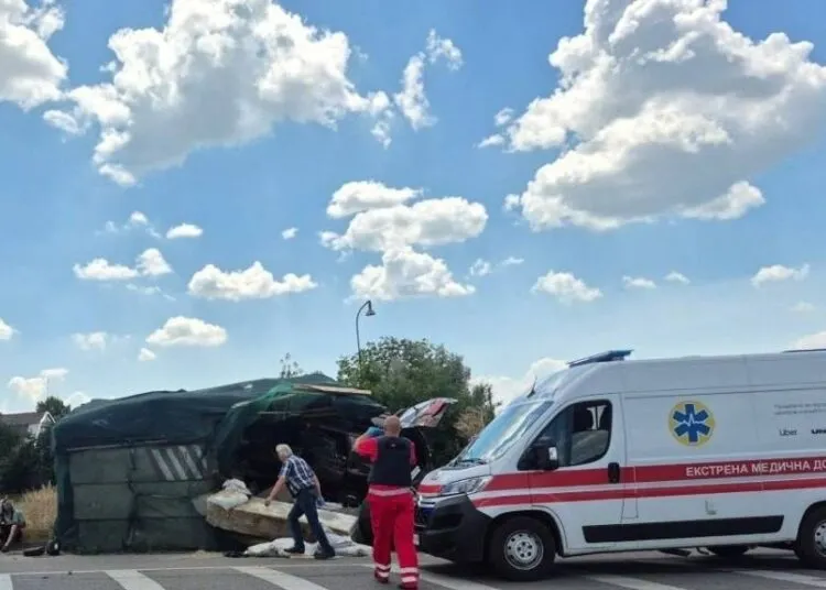 На Дніпропетровщині водій заснув за кермом та протаранив блокпост