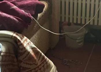 На Дніпропетровщині мати прикувала 7-річного сина ланцюгом до батареї