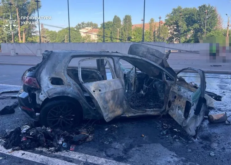 Сів за кермо без прав та врізався в електроопору: у Кривому Розі судитимуть 20-річного водія за тяжку ДТП