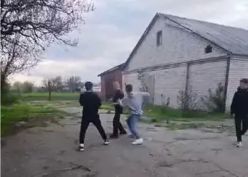 Побиття підлітків на Дніпропетровщині: справу двох нападників передали до суду