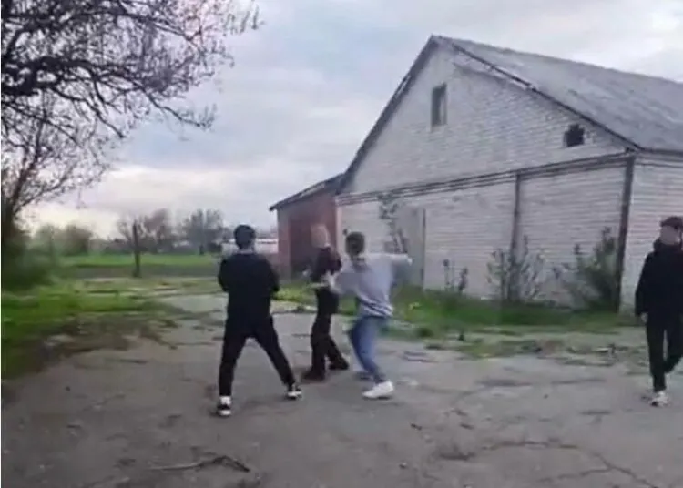Побиття підлітків на Дніпропетровщині: справу двох нападників передали до суду