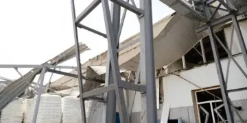 Кількість жертв ракетного удару по Дніпру зросла до семи