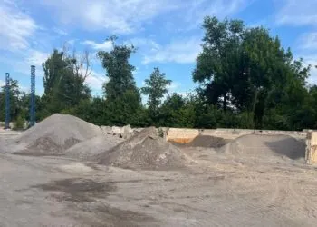 Правоохоронці зупинили незаконний видобуток піску на Дніпропетровщині