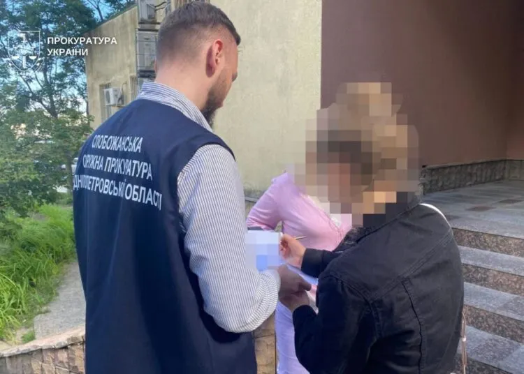 "Забула" про 13 мільйонів: на Дніпропетровщині депутатка потрапила в скандал через елітні квартири