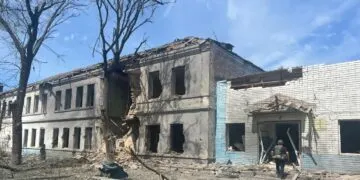 Приліт КАБа на Дніпропетровщині: семеро поранених, двоє - у важкому стані