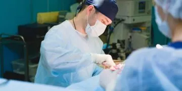 Пластика грудей у Дніпрі: на що звертати увагу при виборі хірурга