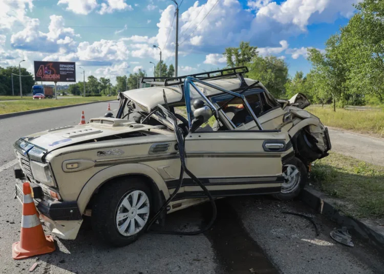 Розтрощена машина та двоє в лікарні: деталі аварії з фурою у Дніпрі