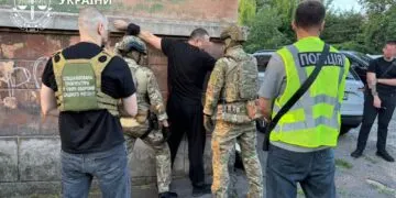 У Дніпрі затримали працівників ТЦК, які грабували людей