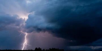 Погода на Дніпропетровщині 21-25 липня: грози, шквали та град