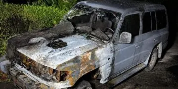 У Дніпрі затримали 16-річного юнака, який за місяць спалив дві автівки