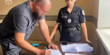 Дівчинка таємно зняла злочин на відео: у Дніпрі заарештували вітчима за насильство над дитиною