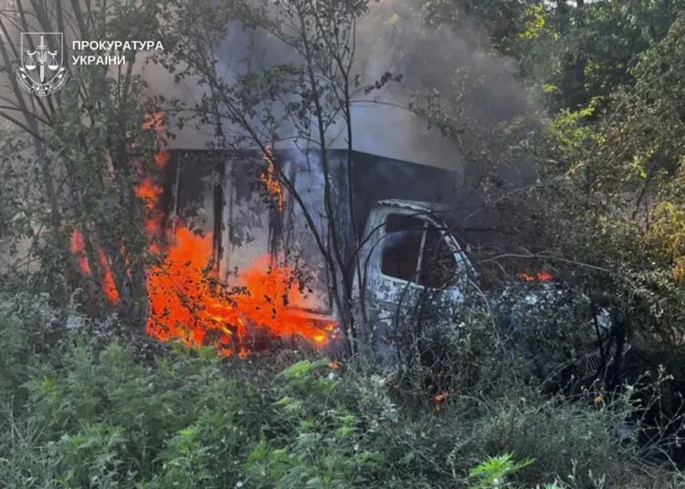 Атака на "Нову пошту" та харчове підприємство: наслідки чергового удару рф у Дніпровському районі