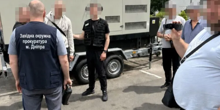 25 тисяч доларів за "білий квиток": на Дніпропетровщині судитимуть організатора схеми з ВЛК