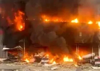 Обстріл Кривого Рогу: внаслідок прильоту реактивного шахеда спалахнула пожежа
