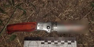 Різанина у Кривому Розі: 19-річний юнак двічі вдарив ножем чоловіка біля під'їзду