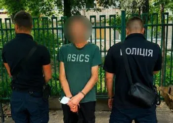 Напад у лікарні Дніпра: затримано чоловіка, який з імітацією пістолета обікрав пацієнта