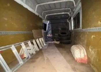 На Дніпропетровщині викрили військовослужбовців, які розкрадали контактну мережу залізниці