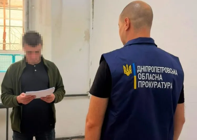 Криворіжця чекає суд за обман українців на "ставках": підозрюваного повернули з-за кордону