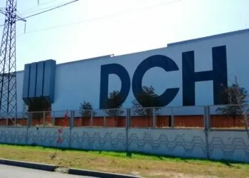 Росіяни обстріляли металургійний завод у Дніпрі: пошкоджено обладнання і будівлі