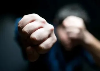 На Дніпропетровщині затримали чоловіка, який під час сварки побив знайомого