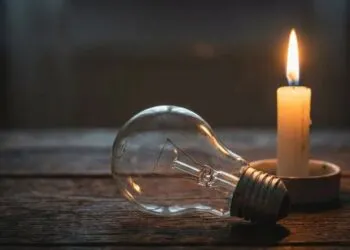 В Дніпрі відключатимуть світло з 14 до 17 вересня: адреси