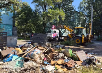 В Дніпрі ліквідували звалище в Індустріальному районі, прибрали 10 кубометрів сміття