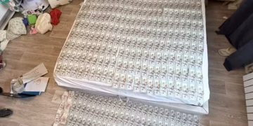 На Дніпропетровщині затримали наркозбувачів, які заробляли понад 3 млн грн щомісяця
