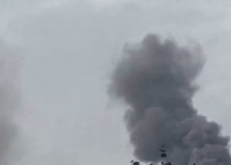 Росіяни вдарили по об'єкту критичної інфраструктури в Дніпрі