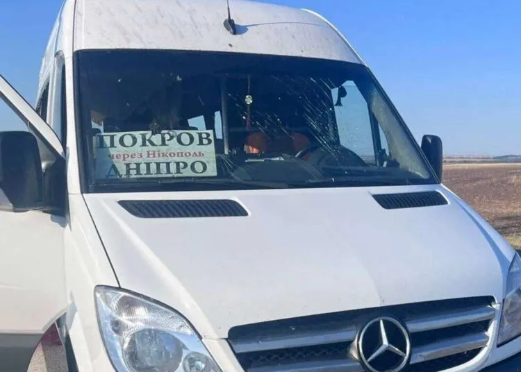Як діяти під час обстрілу в автомобілі чи автобусі: поради МВС