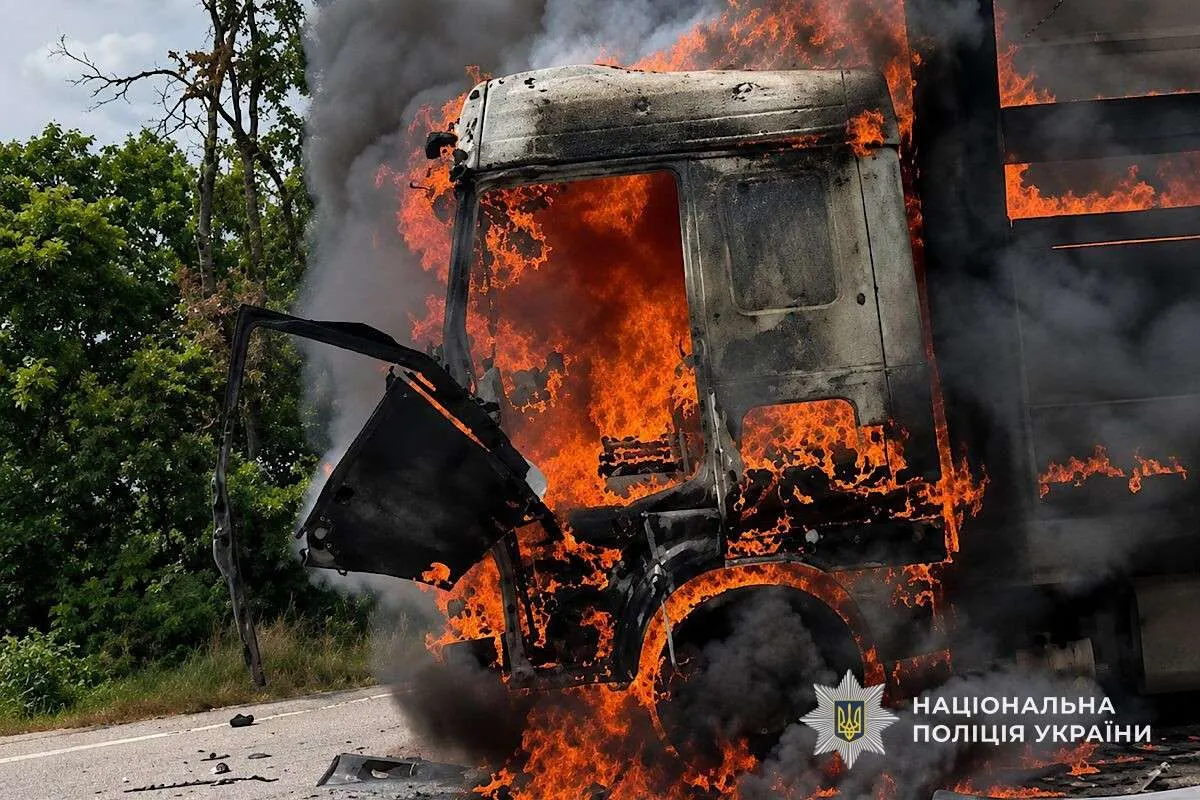 Як діяти під час обстрілу в автомобілі чи автобусі: поради МВС
